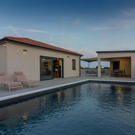 Amazing Ani With Pool & Whirpool Near The - Wiibuk Villa Pula