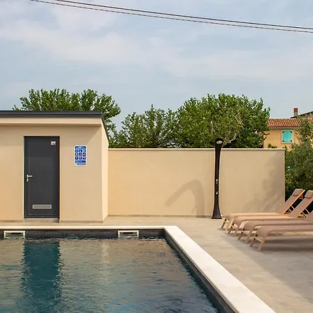 Villa Amazing Ani With Pool & Whirpool Near The - Wiibuk *