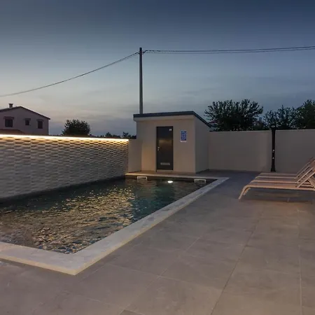 Amazing Ani With Pool & Whirpool Near The - Wiibuk Villa *